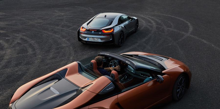  BMW i8 Roadster (I15) 2018 года  (WW) (фото 25 из 198)